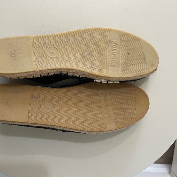 ☀️SALE☀️ SOLUDOS Comfort Canvas Slip-On Black and White Espadrilles - Picture 5 of 7